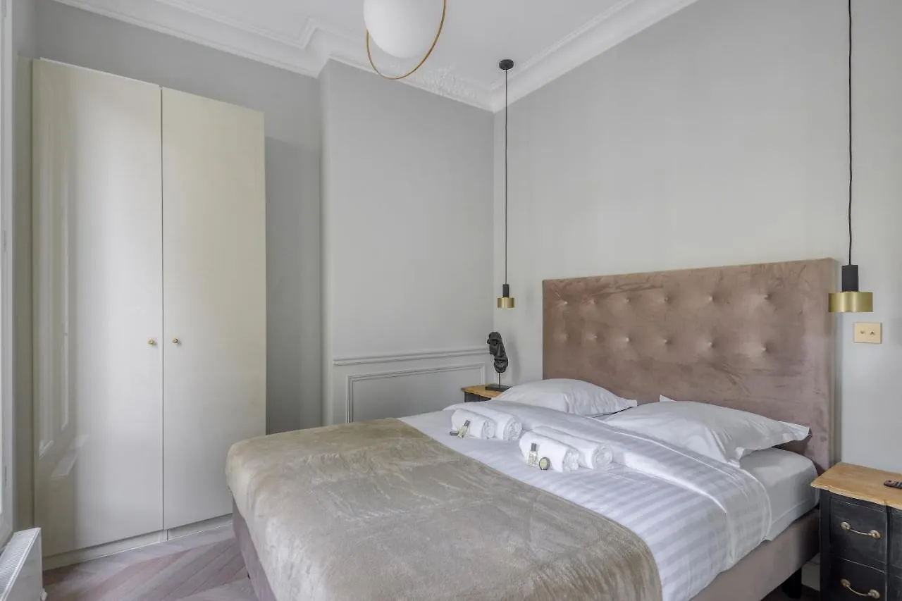 Stylish 2bd House In Central By Guestready París